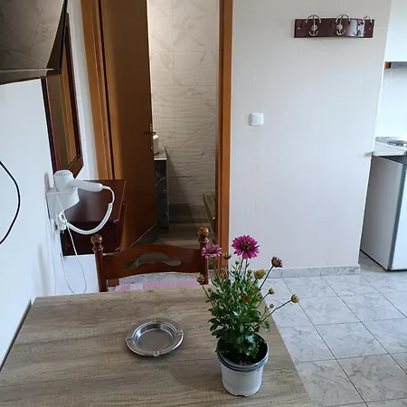 Verginia Hotel apartamentowy Korinós