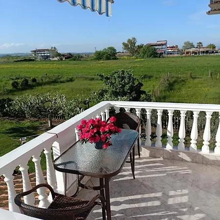 Hotel apartamentowy Verginia Korinós