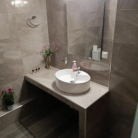 Verginia 3* Korinós