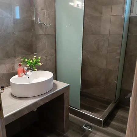 Verginia Hotel apartamentowy Korinós