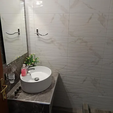 Verginia Aparthotel *